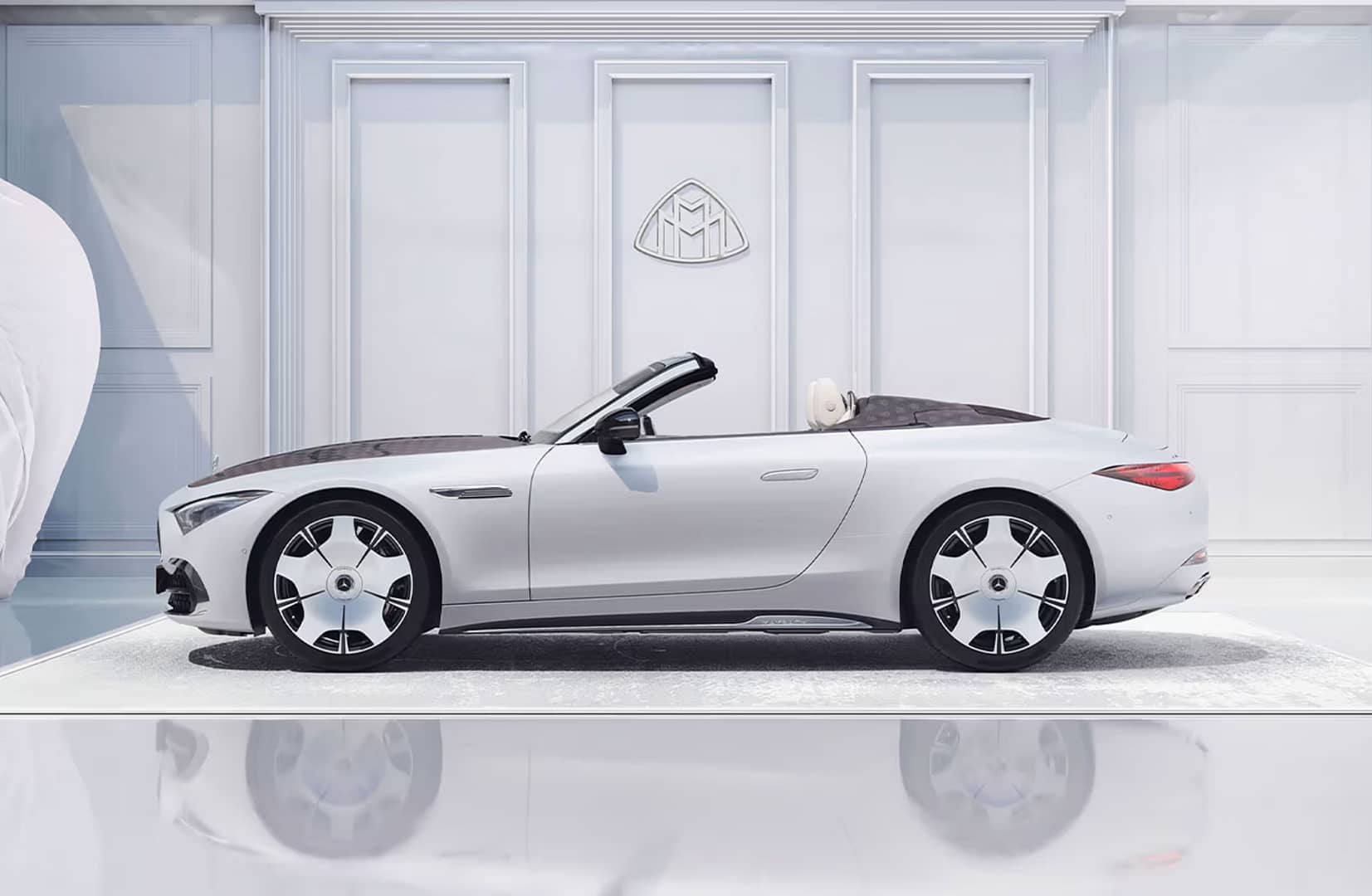 Mercedes-Benz Reveals New Maybach SL Monogram Series